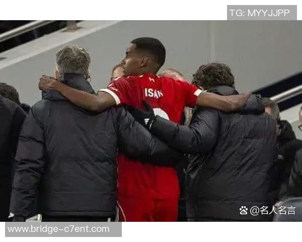 足球运动员因骨折缺席赛季比赛对球队和个人职业生涯的影响分析